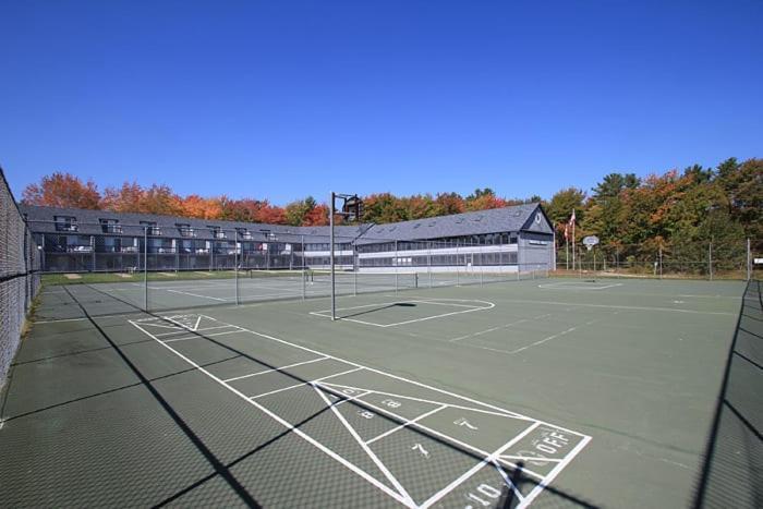Nautical Mile Resort Wells Buitenkant foto