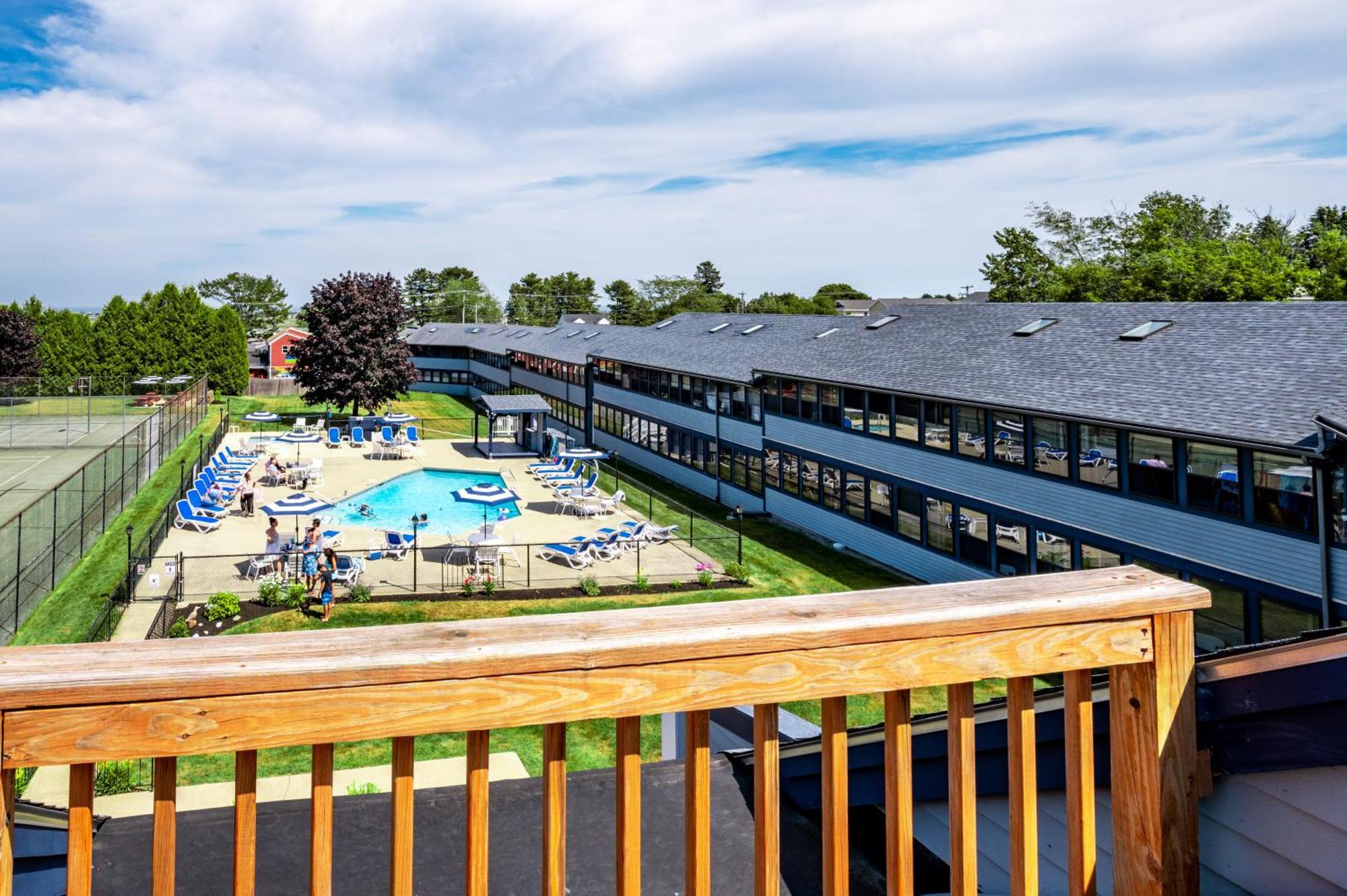 Nautical Mile Resort Wells Buitenkant foto