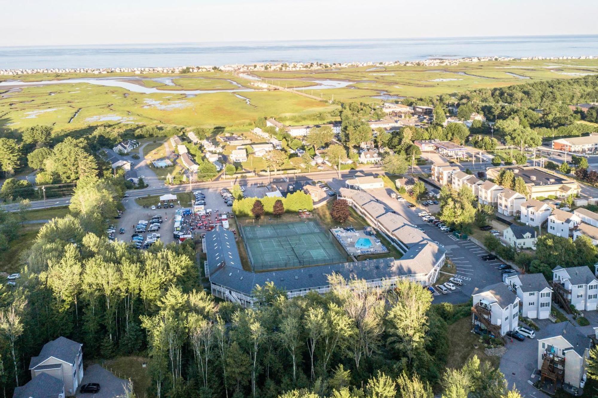 Nautical Mile Resort Wells Buitenkant foto